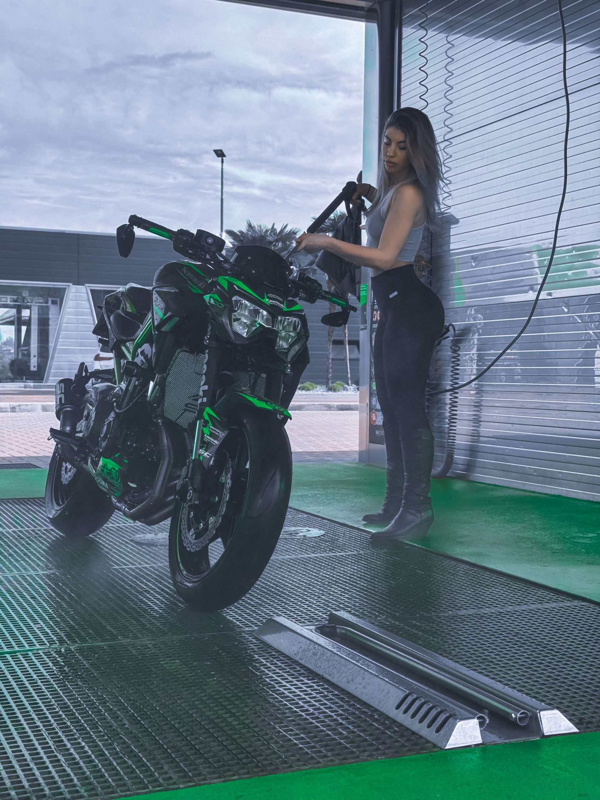 kawasaki.verde.moto.pulizia.car detailing.autolavaggio.cattelwash.Ferrara